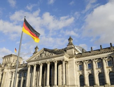 Γερμανία: Αύξηση στον κατώτατο μισθό- Από 8,84 στα 9,19 ευρώ την ώρα